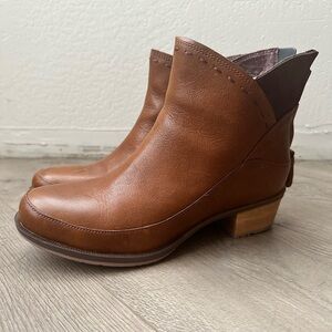 Chaco’s Catalina Boot - Ochre - Size 8